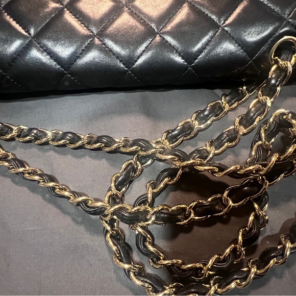Chanel Lambskin Quilted Maxi Single Flap - Picture 14 of 17